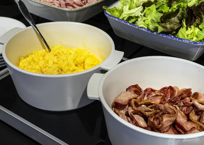 Ibis Center Готель